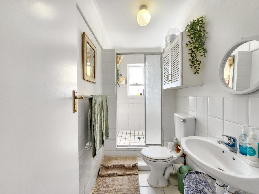 3 Bedroom Property for Sale in Sea Point Western Cape